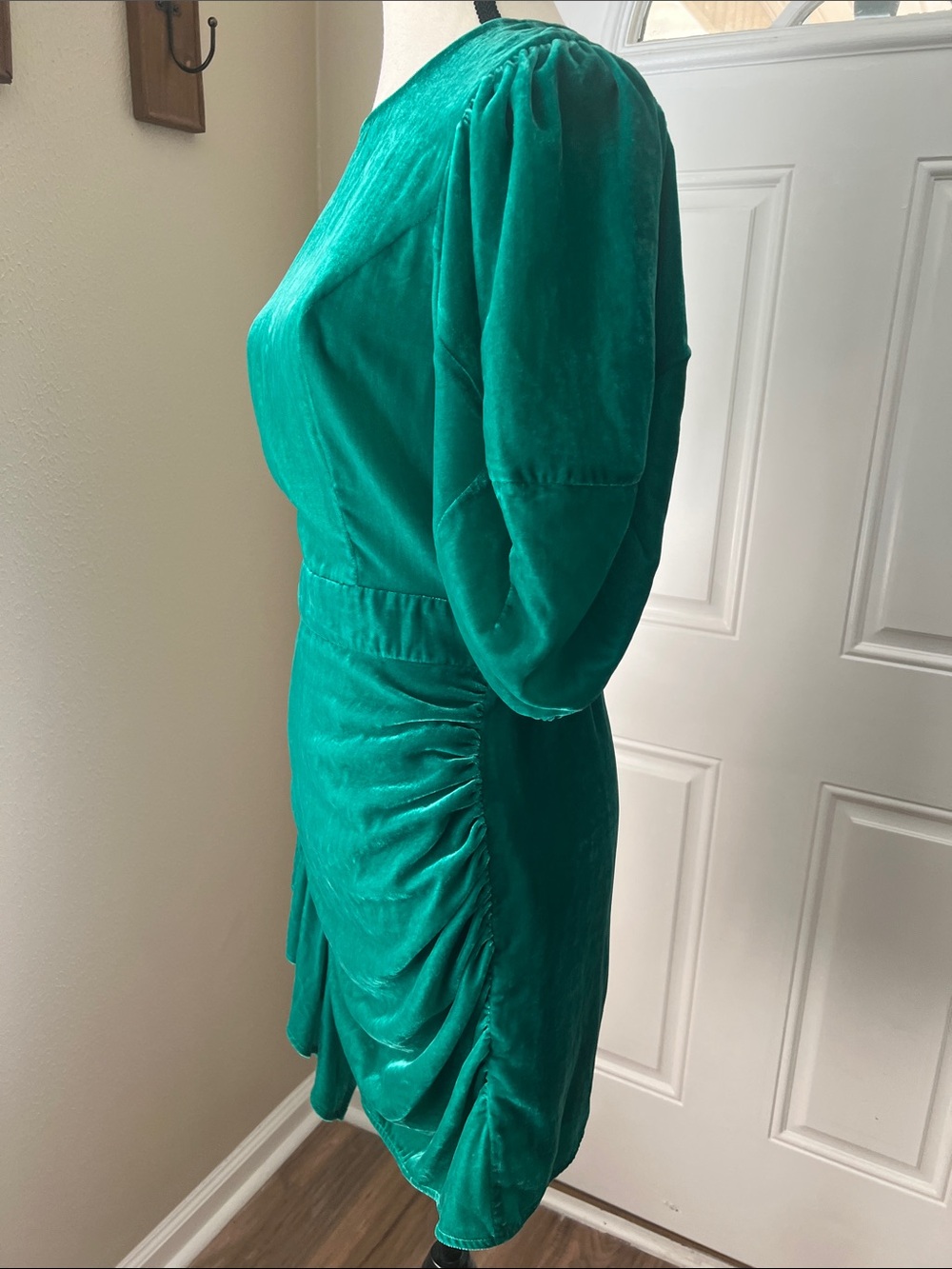 Rhode Pia Ruched Ruffled Velvet Mini Dress In Emerald Size 4 - Picture 4 of 10